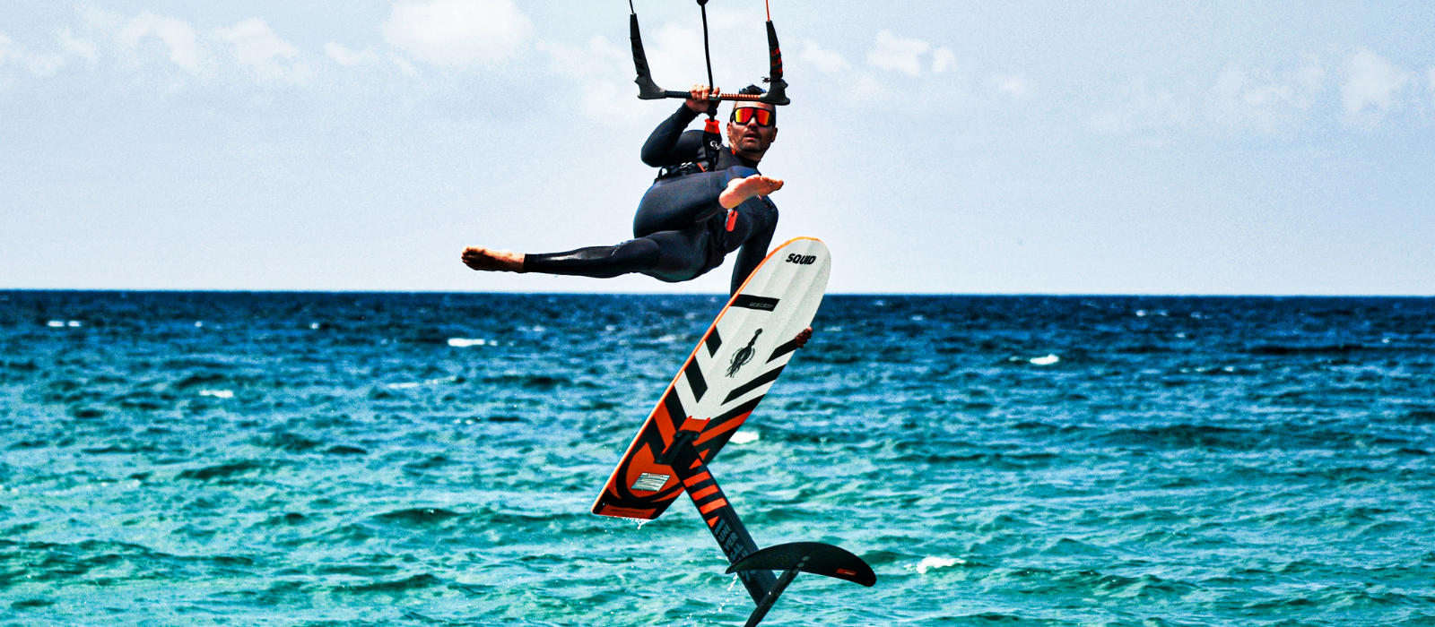 Kiter profesional utilizando KOH Sunglasses